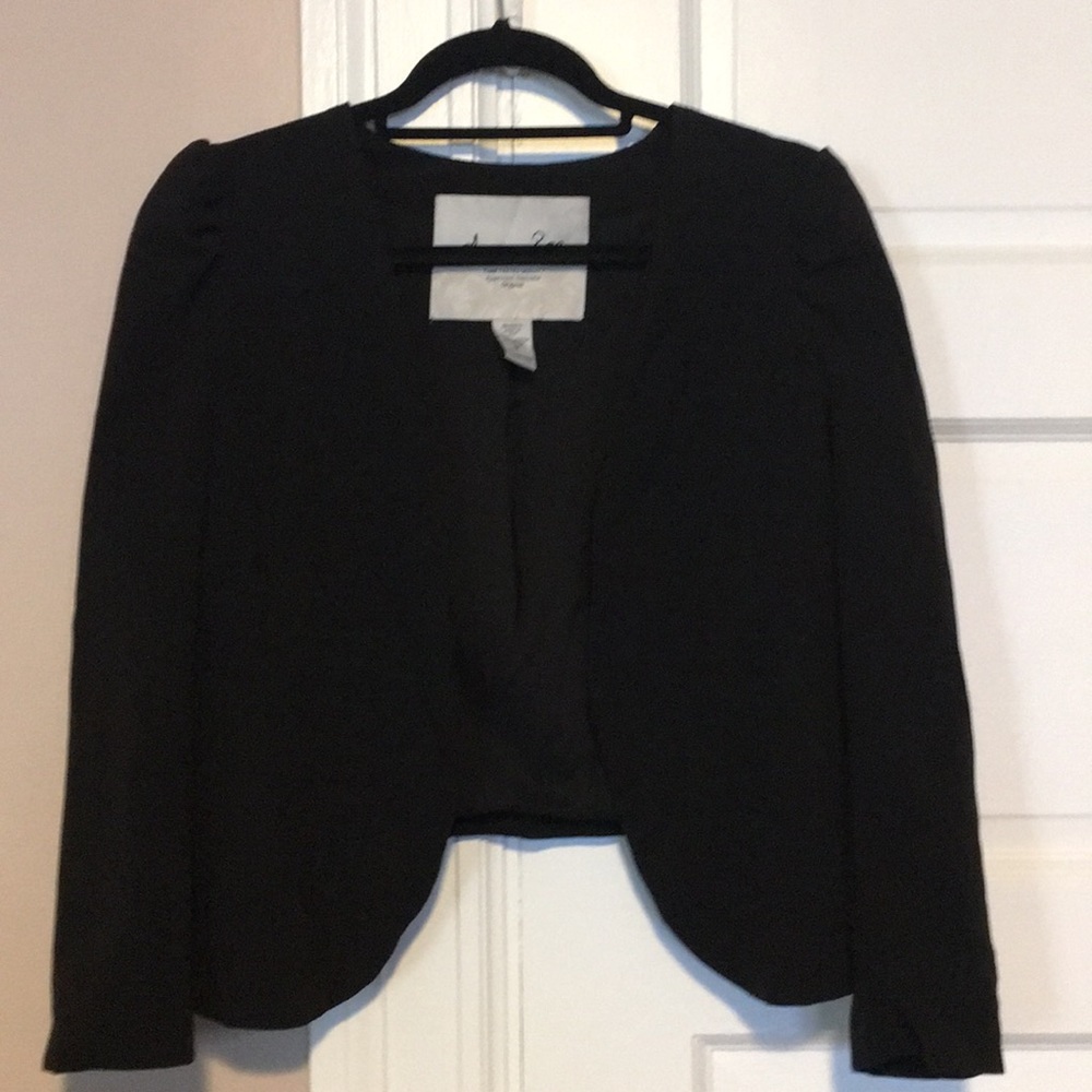 Shoulder detail jacket